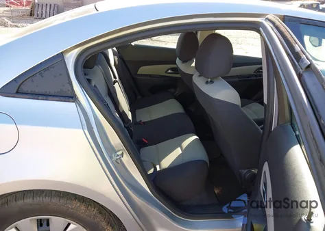 2013 Chevrolet Cruze Ls Auto из США, поврежденный, VIN 1G1PA5SH2D7105737